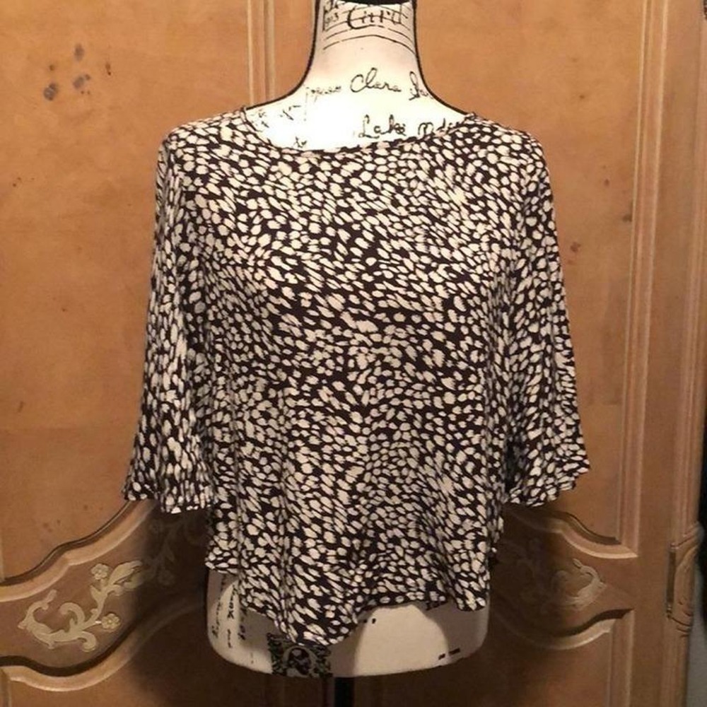 Billsbong Women's‎ Brown Floral Butterfly Sleeve Shirt Size Medium